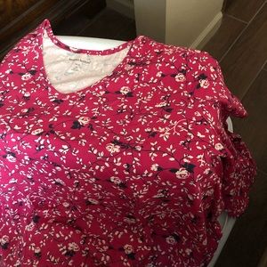 Soft shirt with v- neck 3/4 sleeves